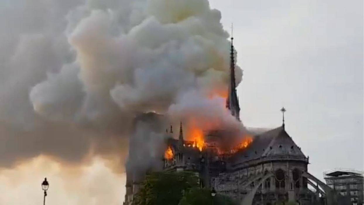 Notre Dame de Paris incendio: cosa resta della cattedrale? Video
