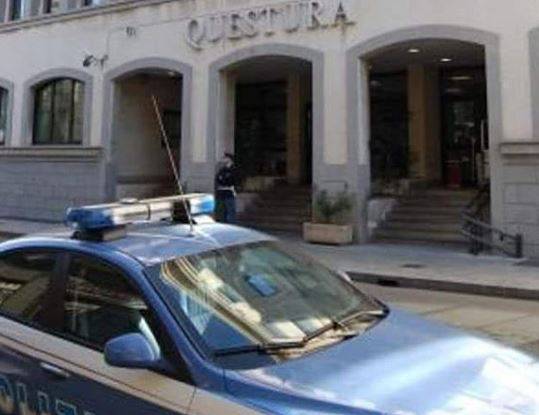 Arezzo: arrestato in stazione il baby rapinatore di ragazzini 