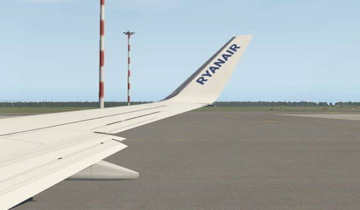 Ryanair, nuove regole bagaglio a mano: cosa cambia