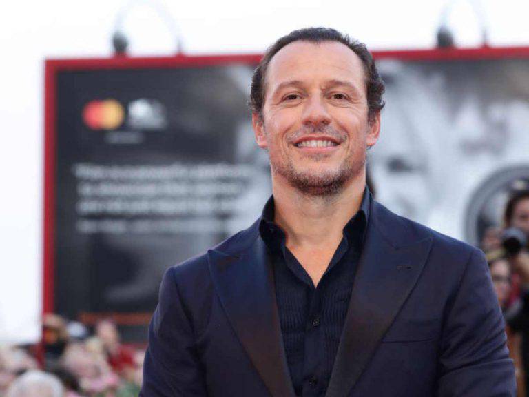 Athena, Orlando e Lorenzo, chi sono i figli di Stefano Accorsi?