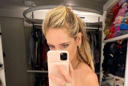 Chiara Ferragni senza veli: foto e dubbio tra i fans, indossa l’intimo?