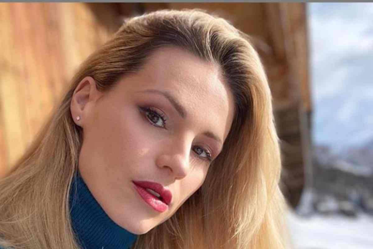 Does michelle hunziker have tattoos? Michelle Hunziker . Michelle Hunziker chiede l'aiuto dei fan: showgirl in ...
