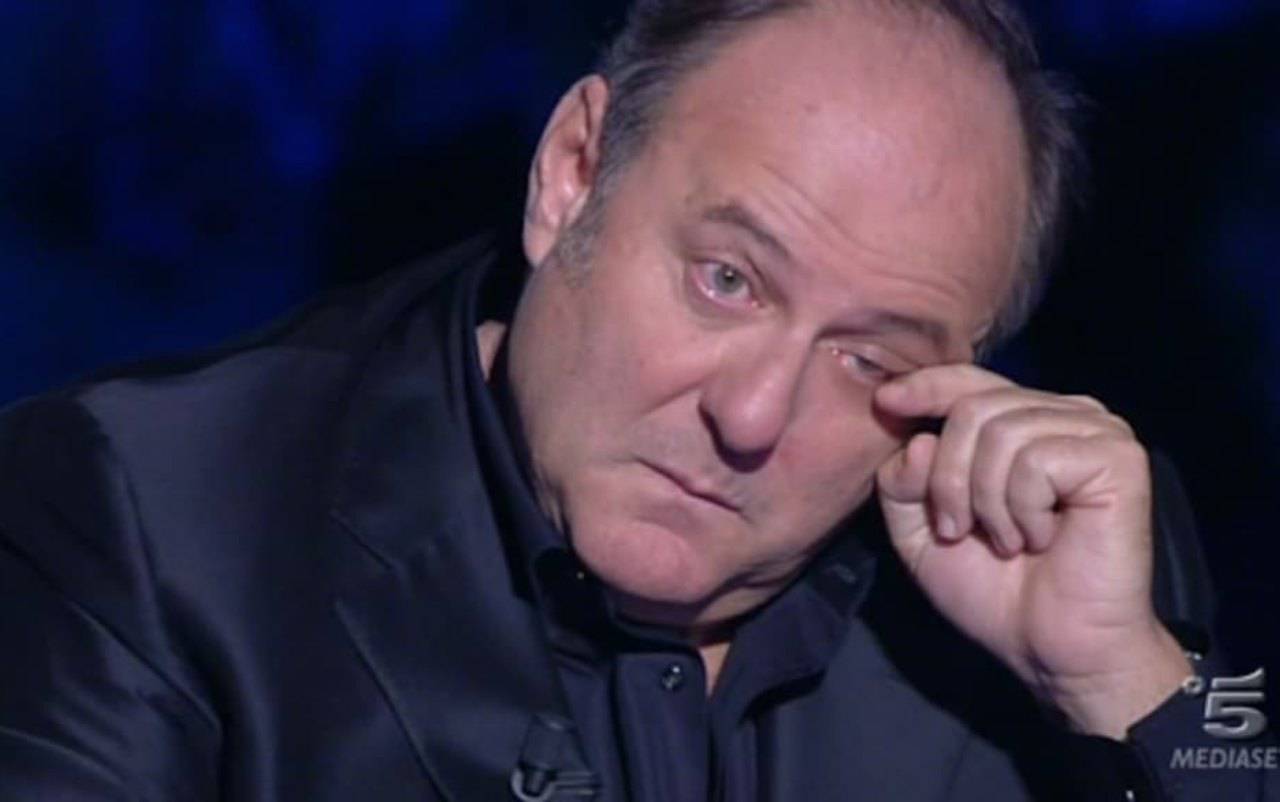 Edoardo Figlio Gerry Scotti Il Dramma Di Un Padre Disperato