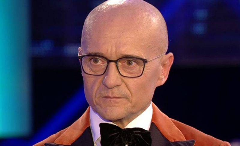 Perché Alfonso Signorini Ha Una Cicatrice In Testa