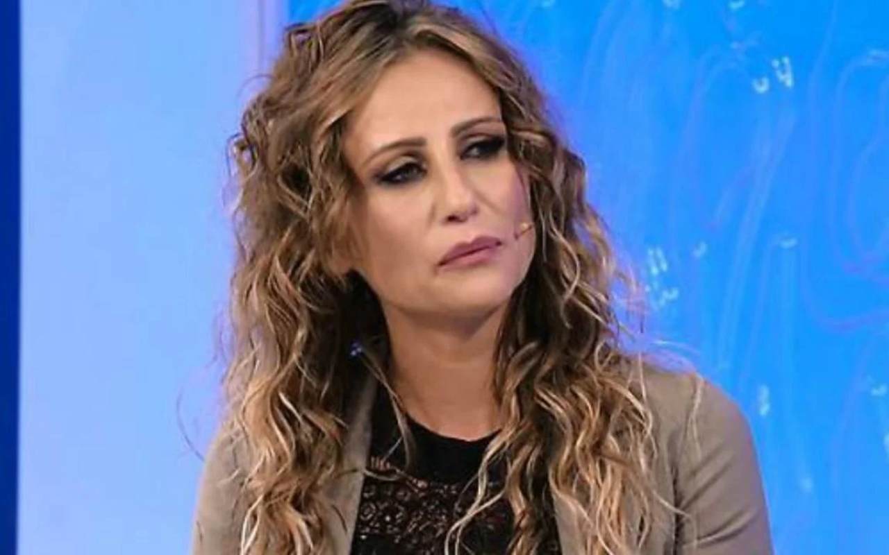 Ursula Benardo compagnia Sossio Aruta: pesante accusa a Licia Nunez