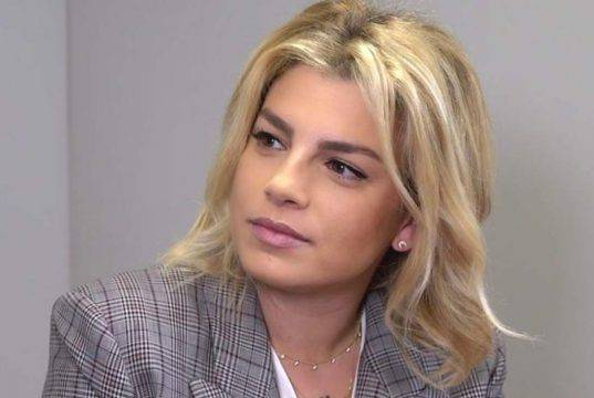 Emma Marrone, rifiutò due importanti occasioni: parla Maria De Filippi Emma Marrone, rifiutò due importanti occasioni: parla Maria De Filippi