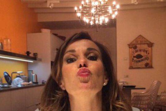 Casa Cristina Parodi, l’avete mai vista? Un mix tra passato e futuro Casa Cristina Parodi, l’avete mai vista? Un mix tra passato e futuro
