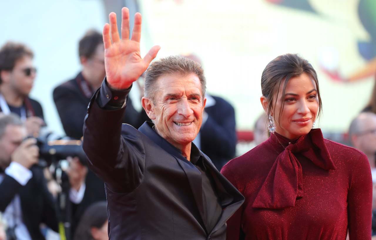 Ezio Greggio e Romina Pierdomenico (GettyImages)