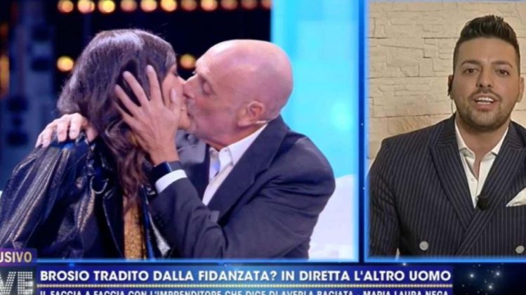 Paolo Brosio E Maria Laura De Vitis Bacio