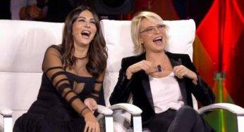 Maria De Filippi e Sabrina Ferilli, cosa c’è dietro? Nessuno se lo immagina