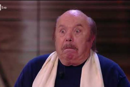 Lino Banfi, retroscena scottante sulla sua carriera: “L’ho fatto per davvero” Lino Banfi, retroscena scottante sulla sua carriera: “L’ho fatto per davvero”