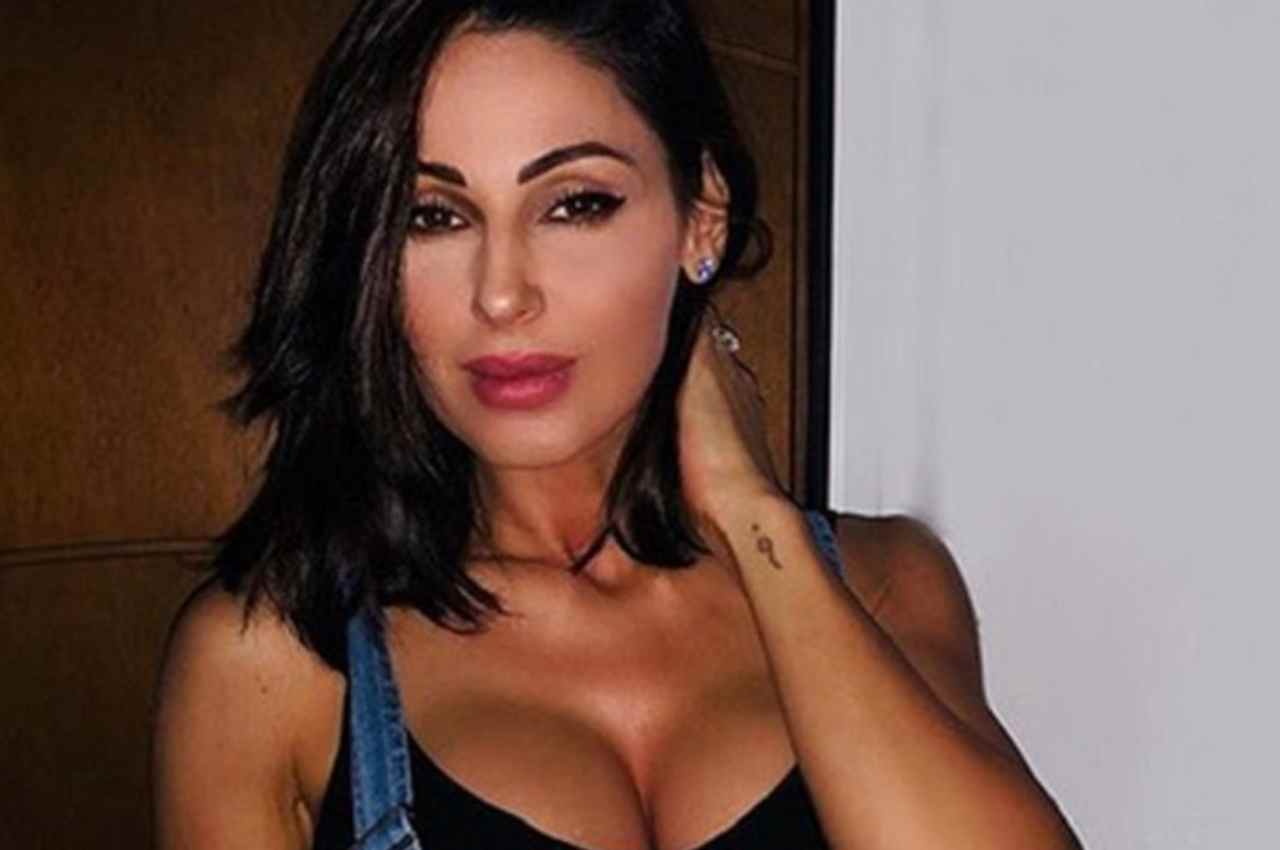 Jun 18, 2021 · fra le novità musicali approdate oggi (venerdì 18 giugno) su radio italia solomusicaitaliana, c'è anche sangria, il nuovo singolo di anna tatangelo feat. Anna Tatangelo – Anna Zero (2021) : Anna Tatangelo Grandi Novita In Arrivo Ci Siamo
