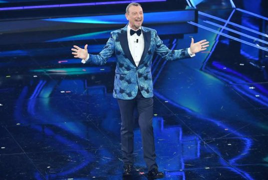 Sanremo 2021, polemiche dopo la classifica: “E’ una vergogna” Sanremo 2021, polemiche dopo la classifica: “E’ una vergogna”