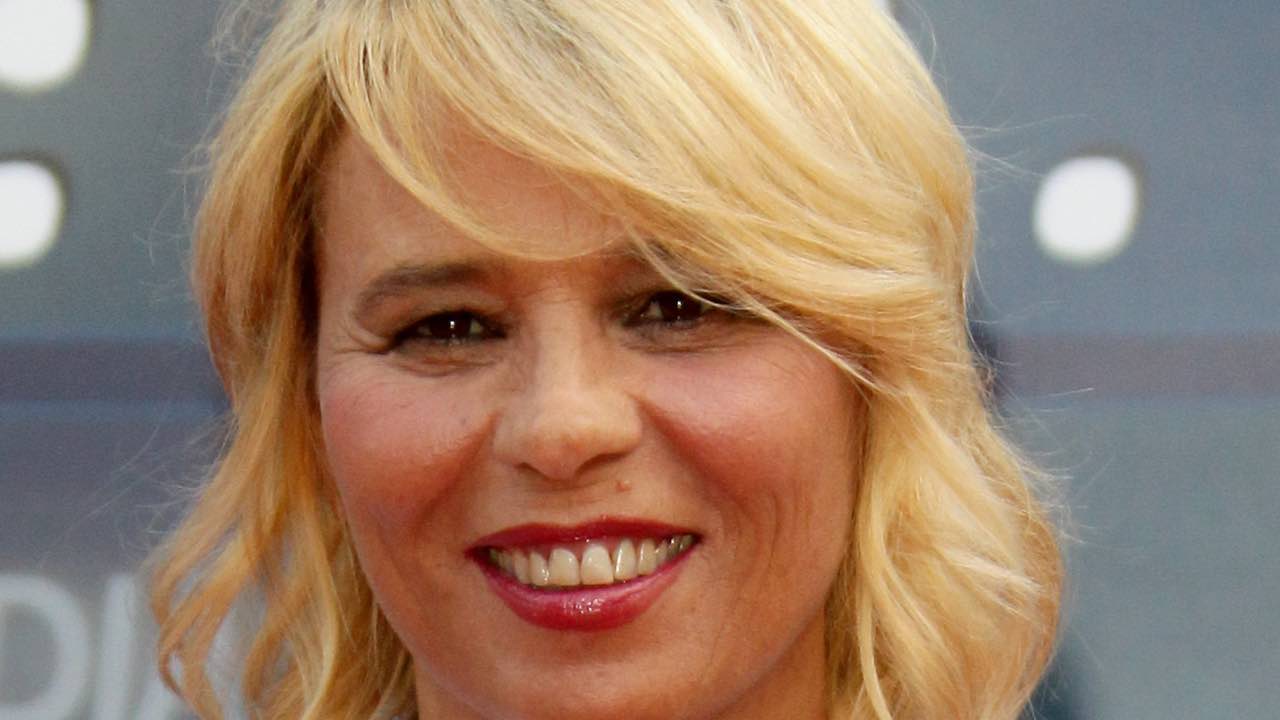 Maria De Filippi iconica conduttrice, ma c'è un difetto: parla la Ferilli