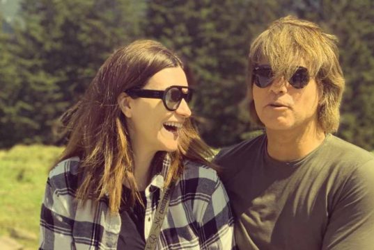 Paolo Carta compagno Laura Pausini, forte complicità: lontani dalle accuse Paolo Carta compagno Laura Pausini, forte complicità: lontani dalle accuse