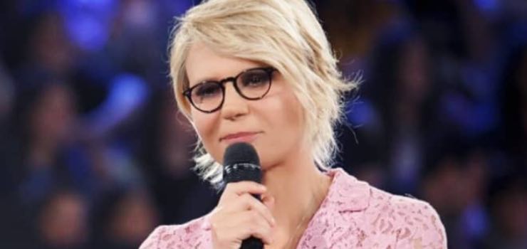 Maria De Filippi iconica conduttrice, ma c'è un difetto: parla la Ferilli