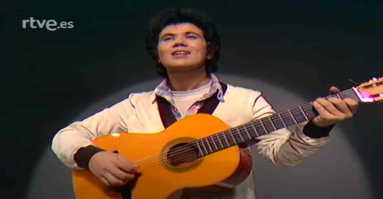 Lucio Battisti, suo padre gli ruppe la chitarra in testa: il retroscena
