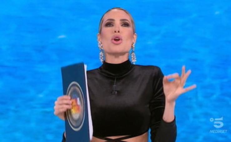 ilary blasi isola famosi