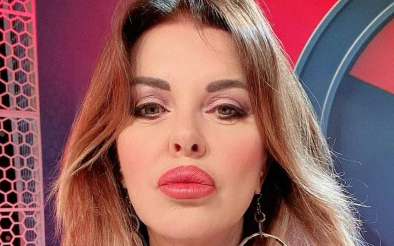 Alba Parietti omaggia Milva