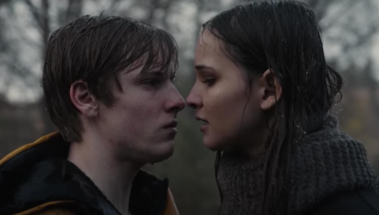 Первый тьма. Тьма сериал Нетфликс. Тьма сериал Йонас и марта. Тьма сериал 2017–2020. Фильм тьма от Нетфликс.