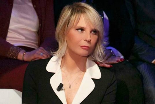 Maria De Filippi, stoccata a Barbara D’Urso? La frase aumenta il dubbio Maria De Filippi, stoccata a Barbara D’Urso? La frase aumenta il dubbio