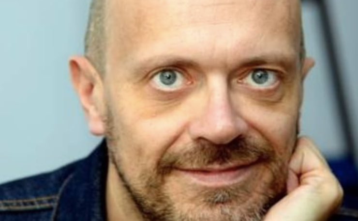 Max Pezzali, l'aneddoto poco noto del passato: c'entra Maria De Filippi