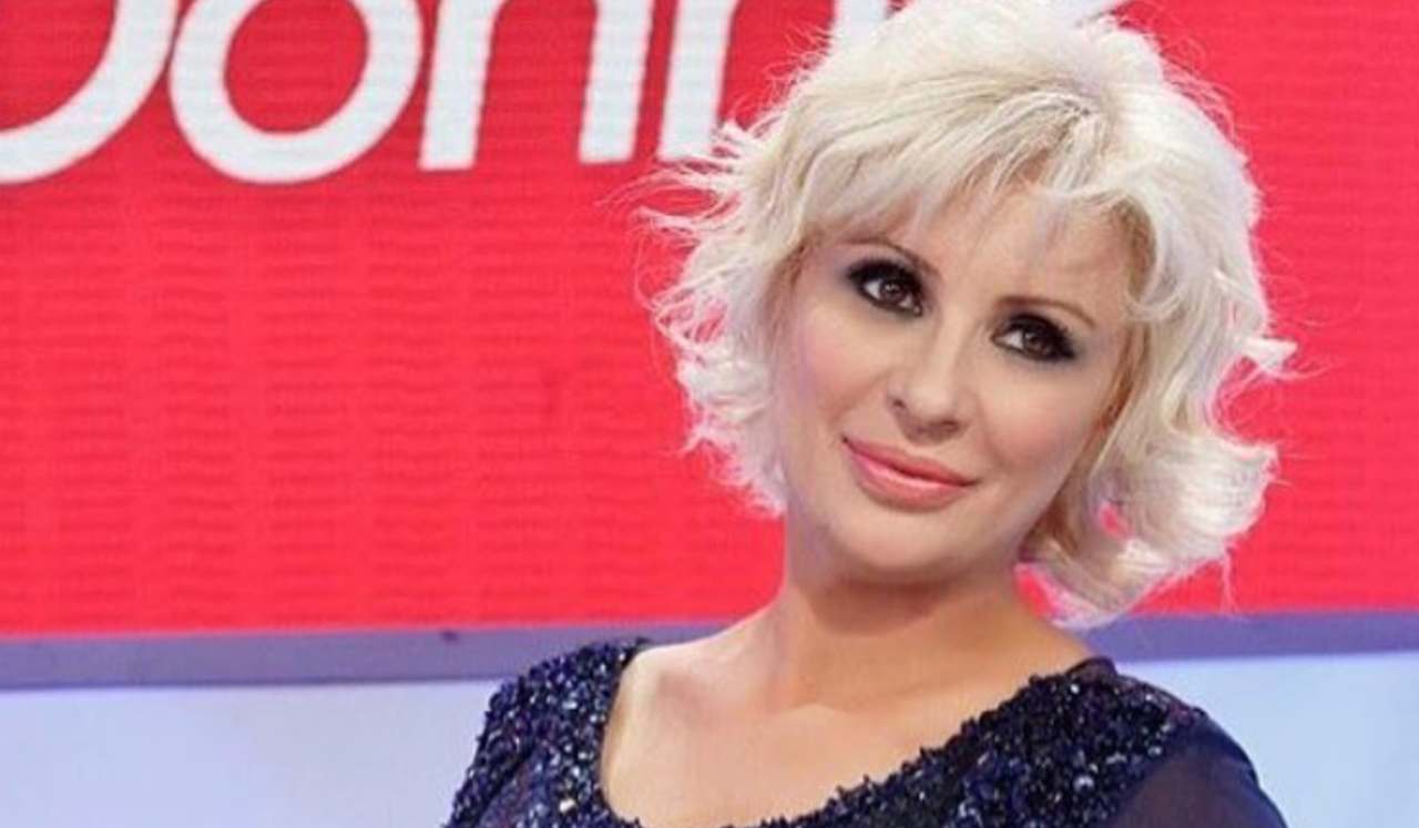 Tina Cipollari Urla A Uomini Donne Incomprensione Con Gemma