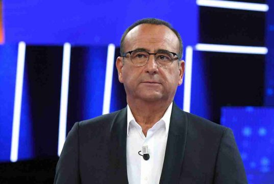 Carlo Conti | quelle parole mettono i brividi | "Non vorrei essere qui…" - Vimarsana News
