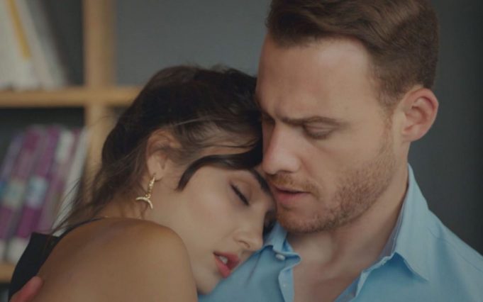 Mediaset Play Love Is In The Air: Episodio 8