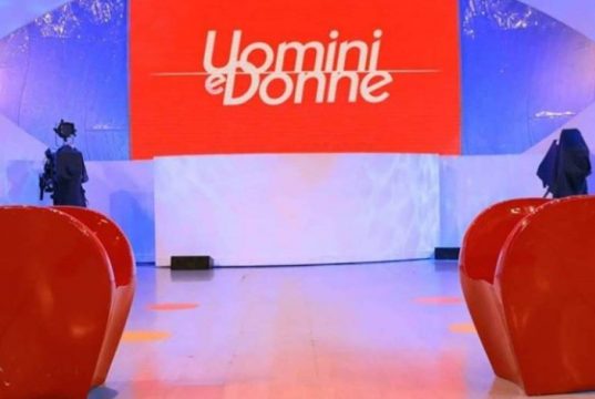 Uomini e donne | ex tronista subisce body shaming - Vimarsana News