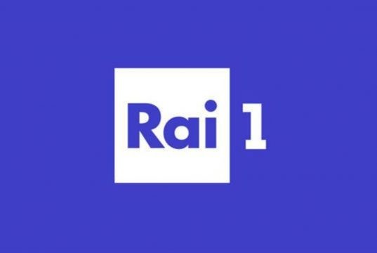 Rai taglia uno storico conduttore? Il suo programma è a rischio - Vimarsana News
