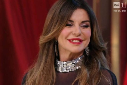 Alba Parietti conquista tutti: arrivano dei complimenti speciali Alba Parietti conquista tutti: arrivano dei complimenti speciali