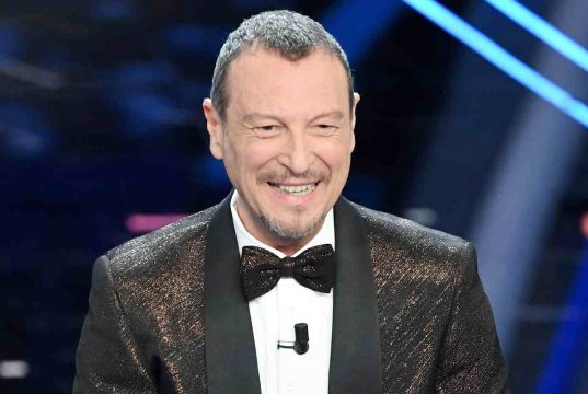 Festival di Sanremo 2022 a rischio, concorrenti malati: il grande cantante è positivo