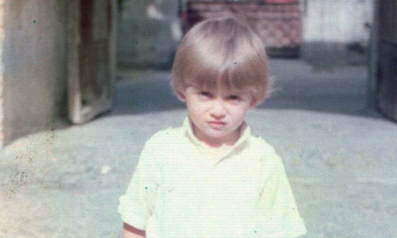 Nino D'Angelo, lo avete mai visto da piccolo? Rimarrete stupiti