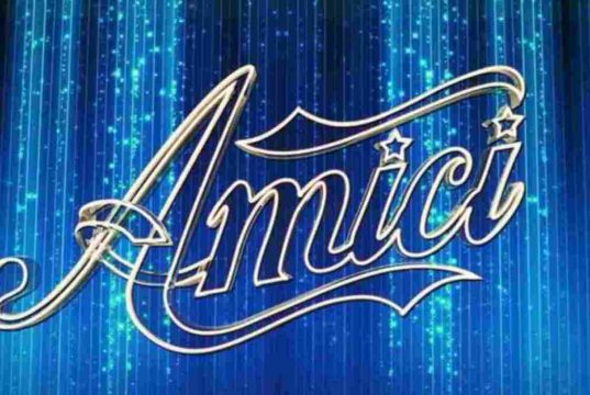 Amici 22, dopo il suo infortunio ci riprova: ma il web storce il naso