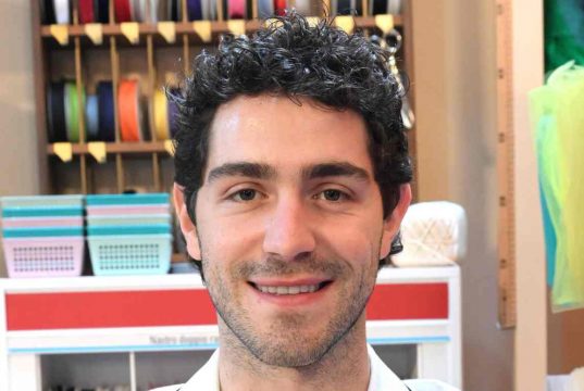 Tommaso Zorzi nel cast di Cortesie per gli ospiti? L'annuncio sui social - Vimarsana News