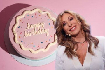 sabrina salerno e una torta