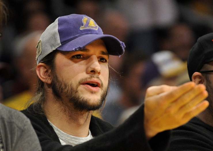 Ashton Kutcher indica
