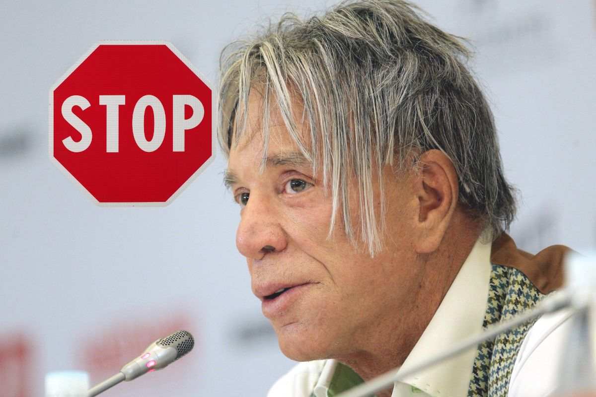 mickey rourke e un segnale stop