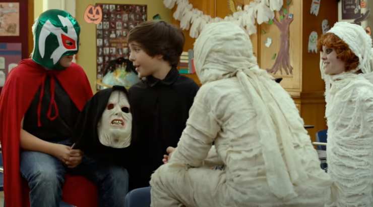 ragazzi vestiti da halloween