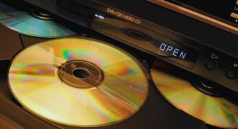 Il mercato dei dvd non è morto, c’è chi li compra ancora e le aziende guadagnano di più