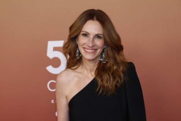 julia roberts sorride