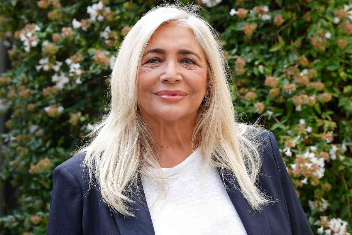 mara venier sorride