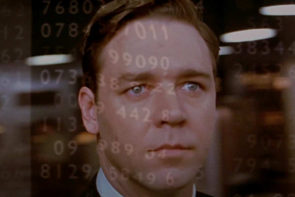 russell crowe e dei numeri sul suo volto