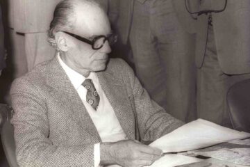 comencini legge il giornale