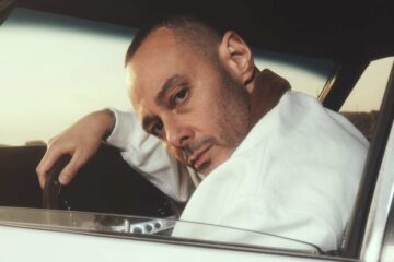 fabri fibra in auto
