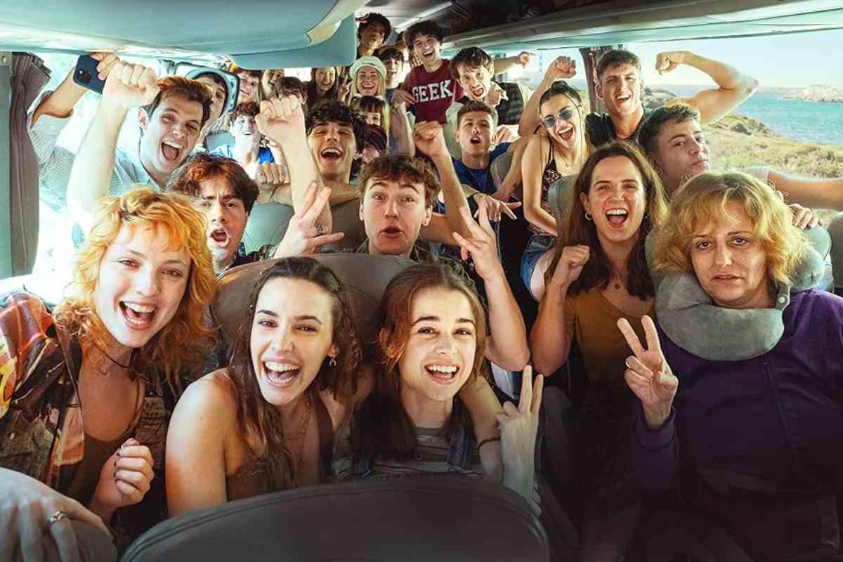 dei ragazzi su un pullman