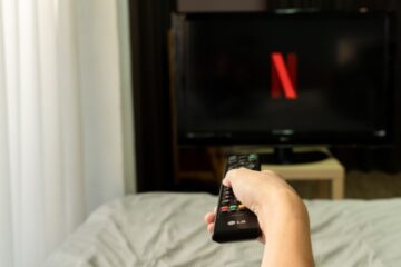 donna guarda netflix